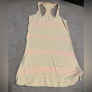 Lululemon tank